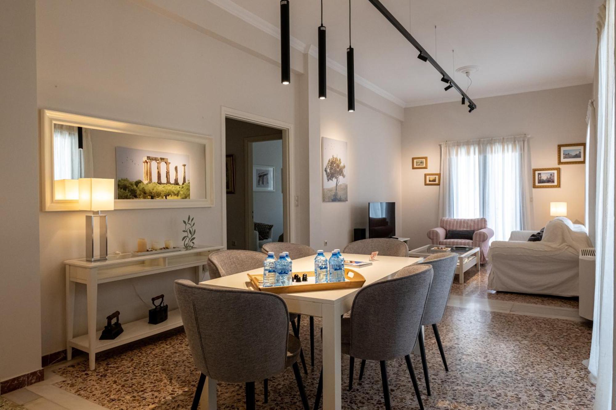 Angelinas Quarters - Kalamata Mediterranean Villas المظهر الخارجي الصورة