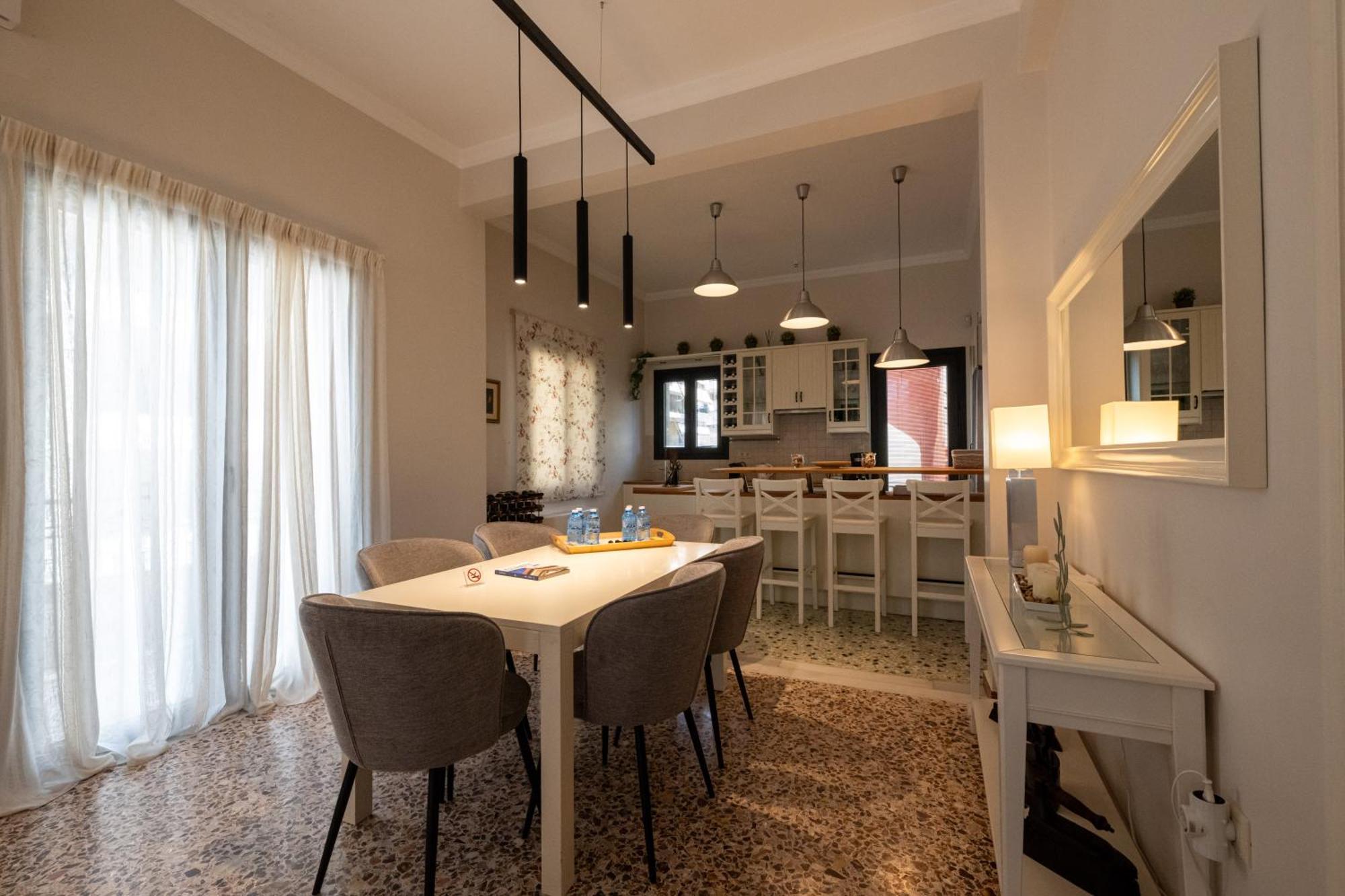 Angelinas Quarters - Kalamata Mediterranean Villas المظهر الخارجي الصورة